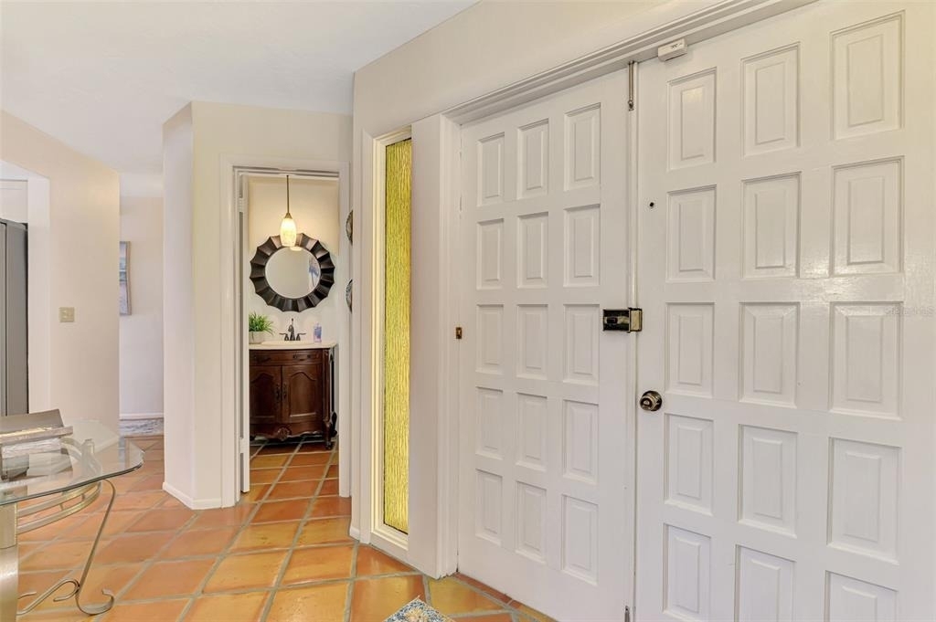 4946 Commonwealth Drive - Photo 5