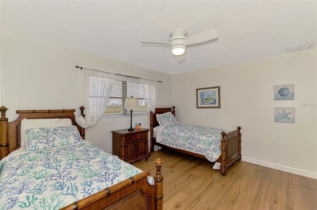 4946 Commonwealth Drive - Photo 37