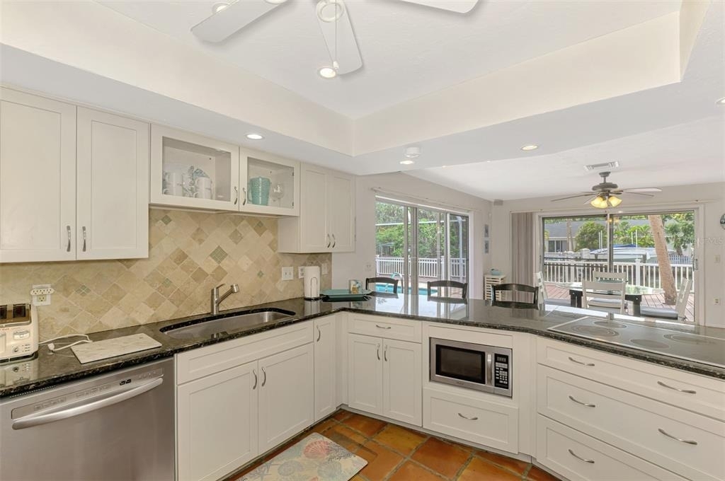 4946 Commonwealth Drive - Photo 22