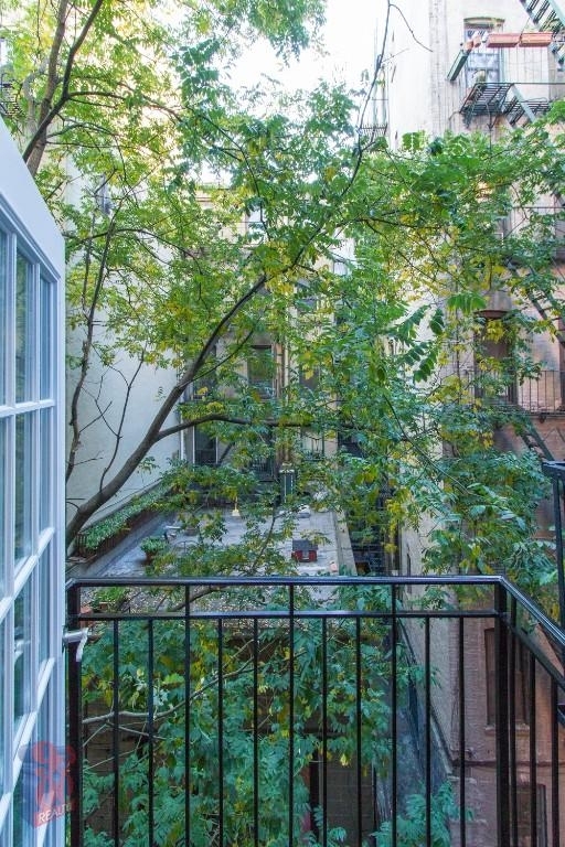 246 Mott Street - Photo 7