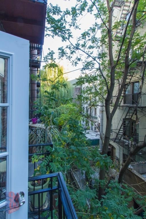 246 Mott Street - Photo 6