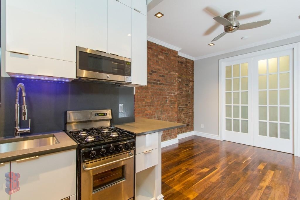 246 Mott Street - Photo 1
