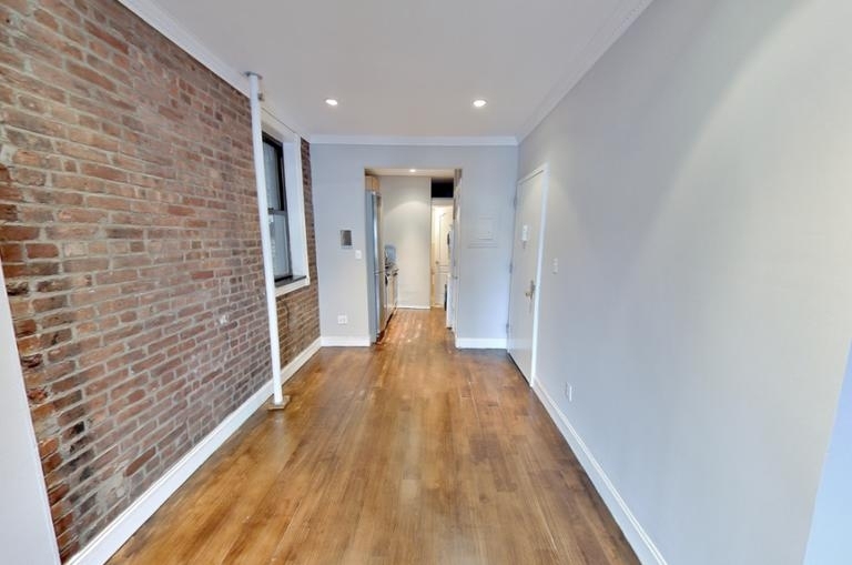 722 10th Avenue - Photo 3