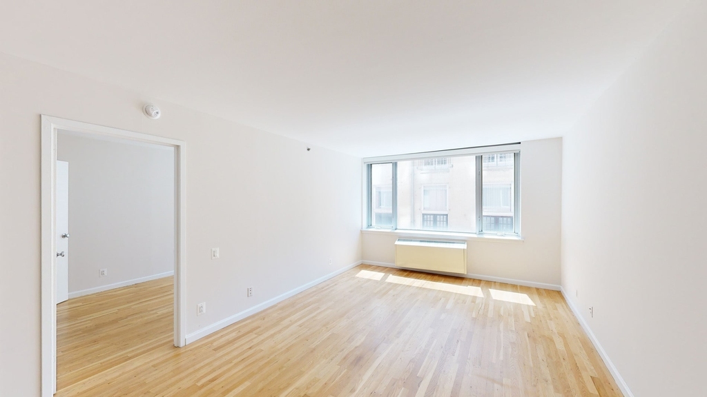 120 W. 21st - Photo 2