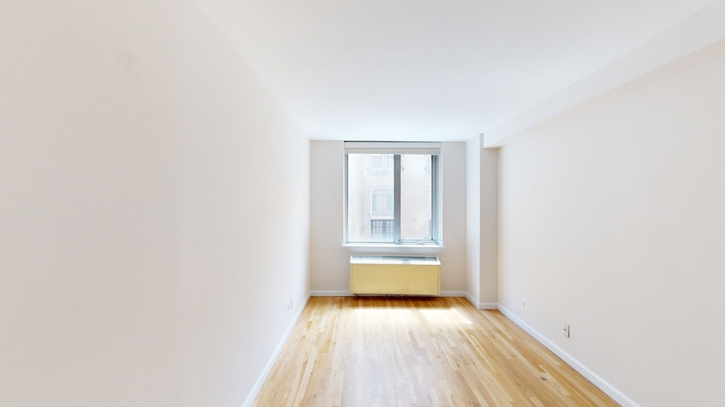 120 W. 21st - Photo 3
