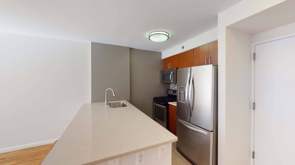120 W. 21st - Photo 2