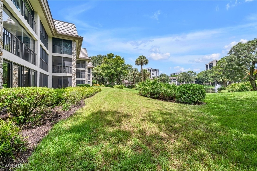 5950 Pelican Bay Boulevard - Photo 16