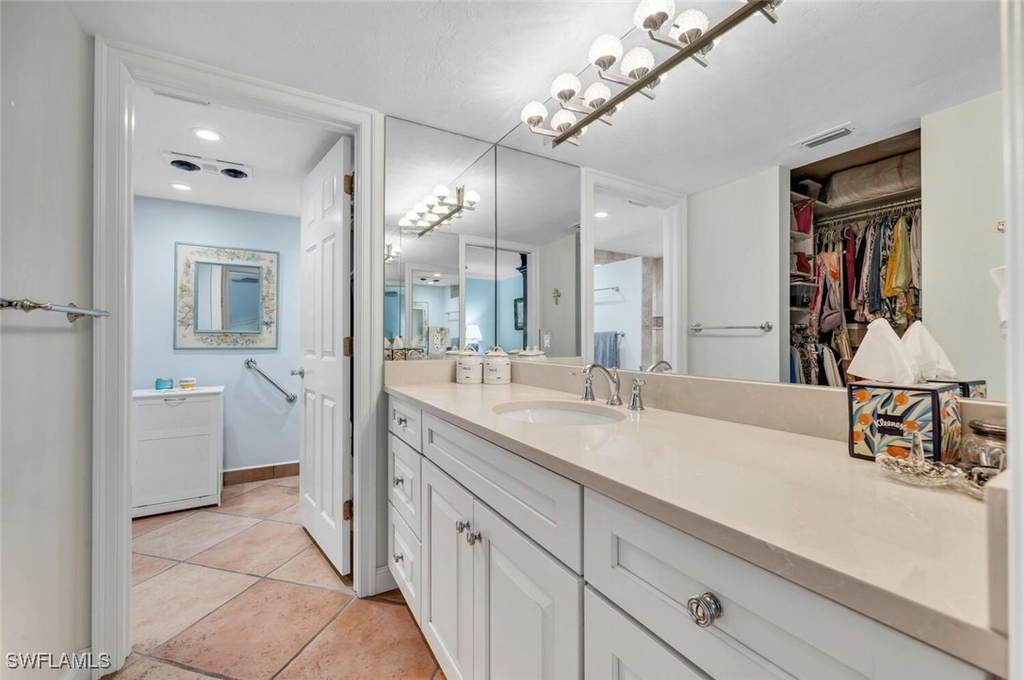 5950 Pelican Bay Boulevard - Photo 10