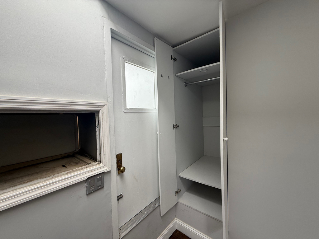 410 East 13th Street - Photo 5