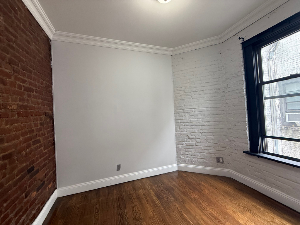 410 East 13th Street - Photo 9