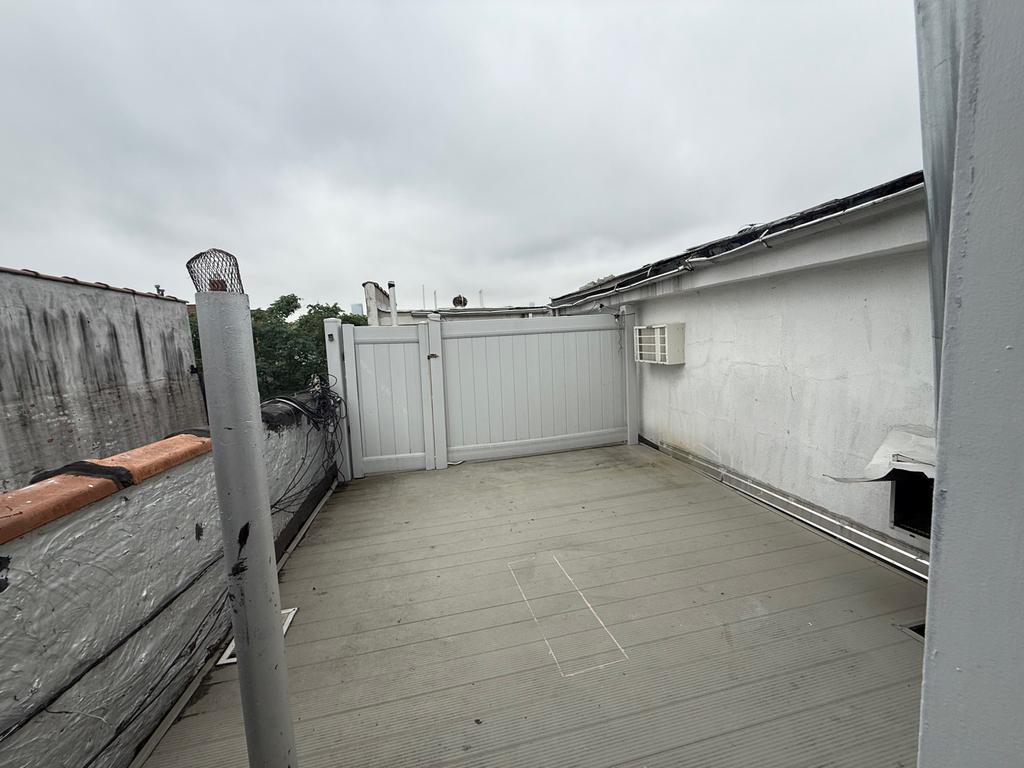 410 East 13th Street - Photo 6