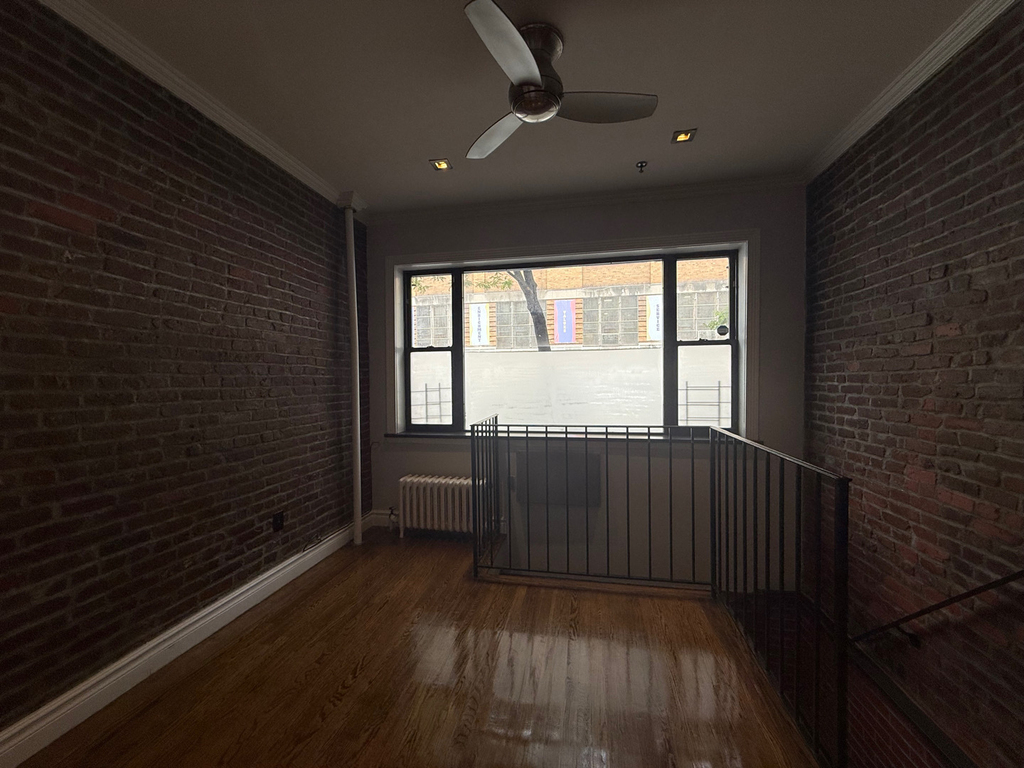 410 East 13th Street - Photo 10