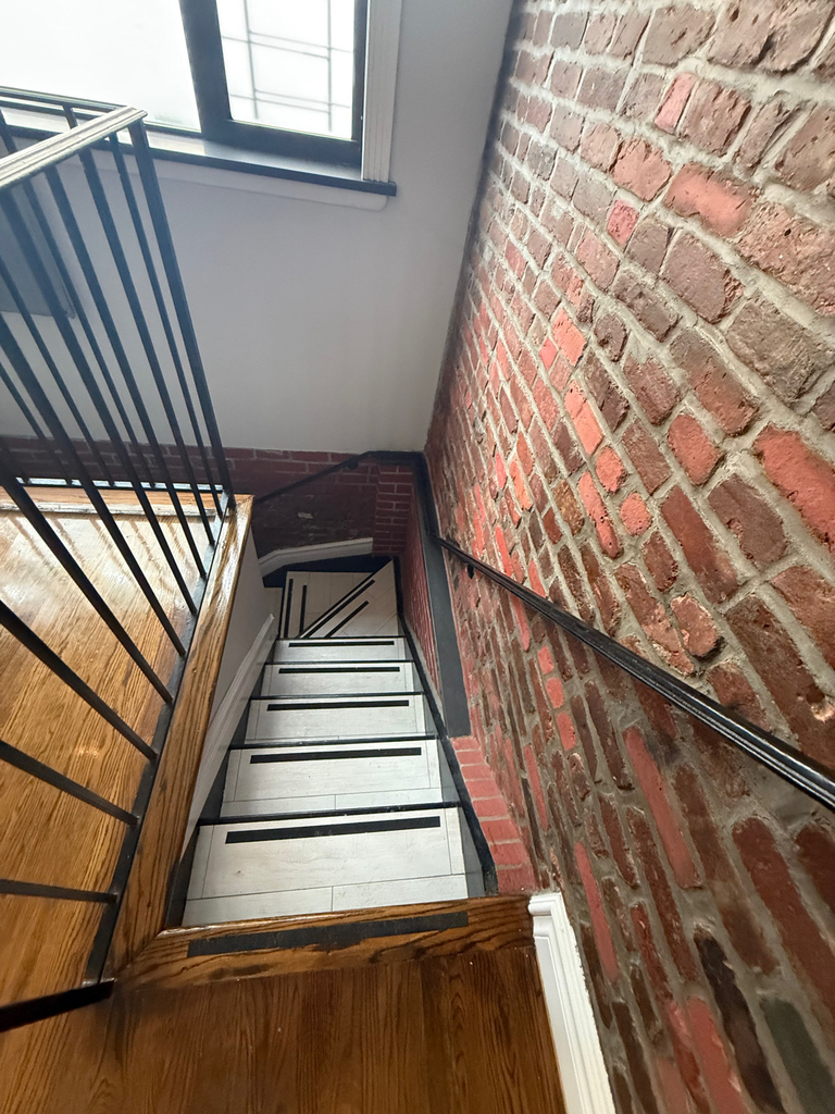 410 East 13th Street - Photo 5