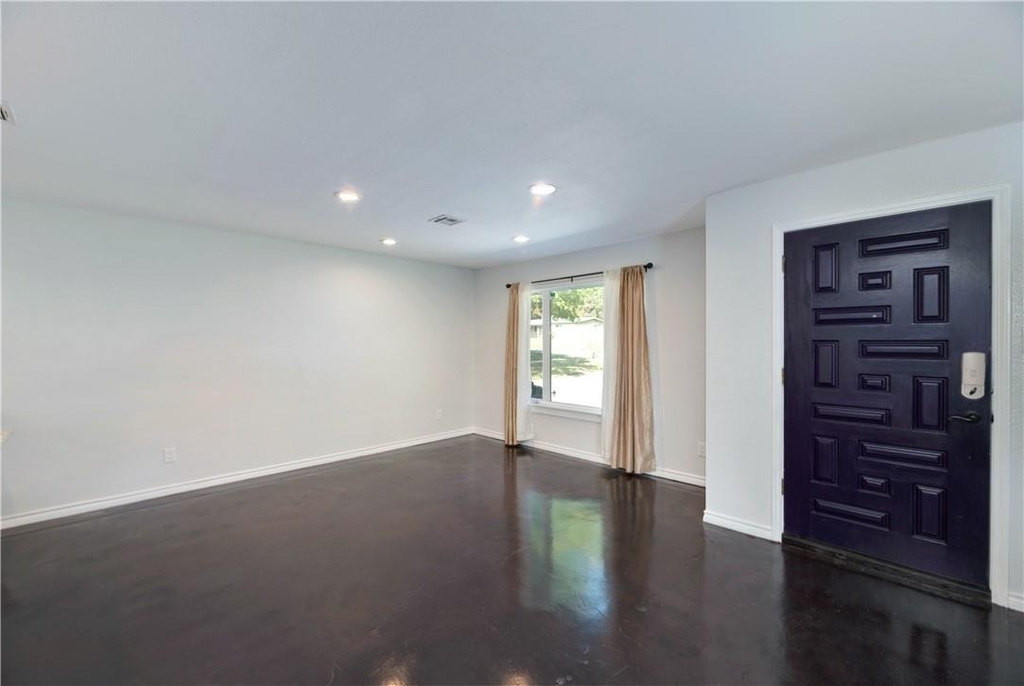 5608 Oak Blvd - Photo 5