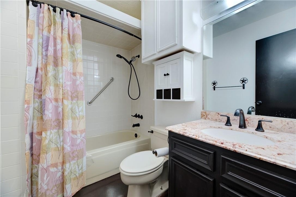5608 Oak Blvd - Photo 13