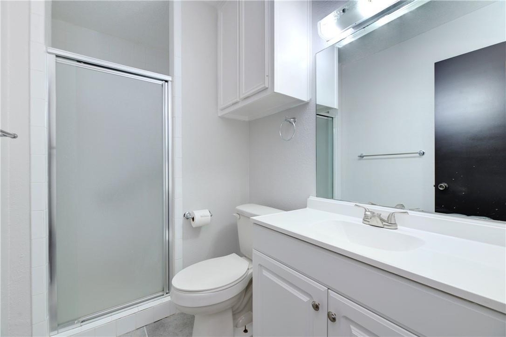 5608 Oak Blvd - Photo 11