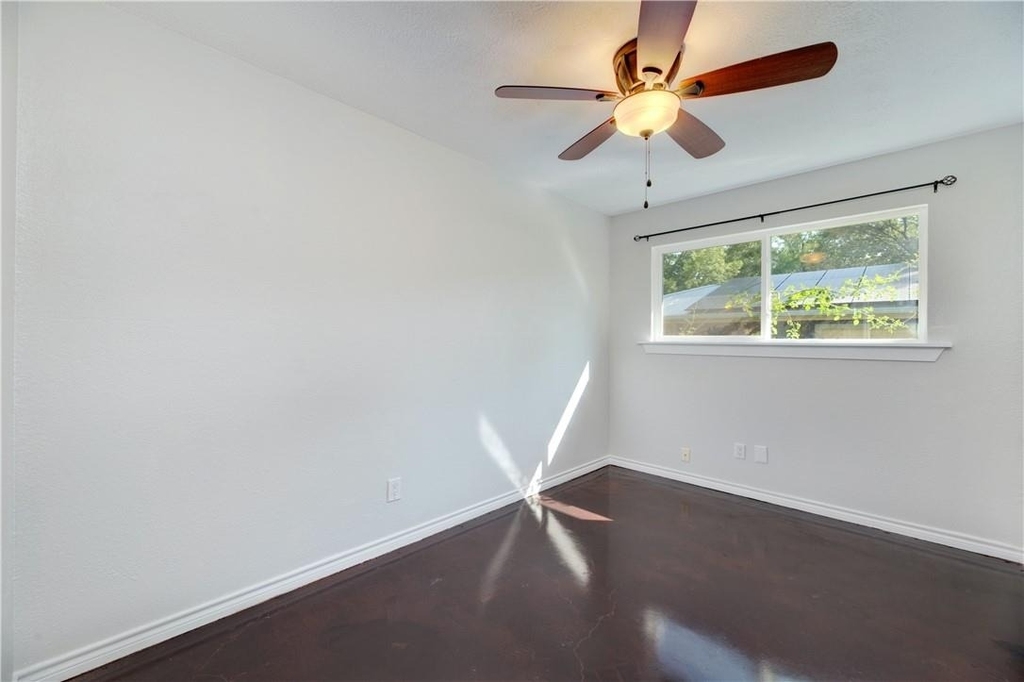 5608 Oak Blvd - Photo 12
