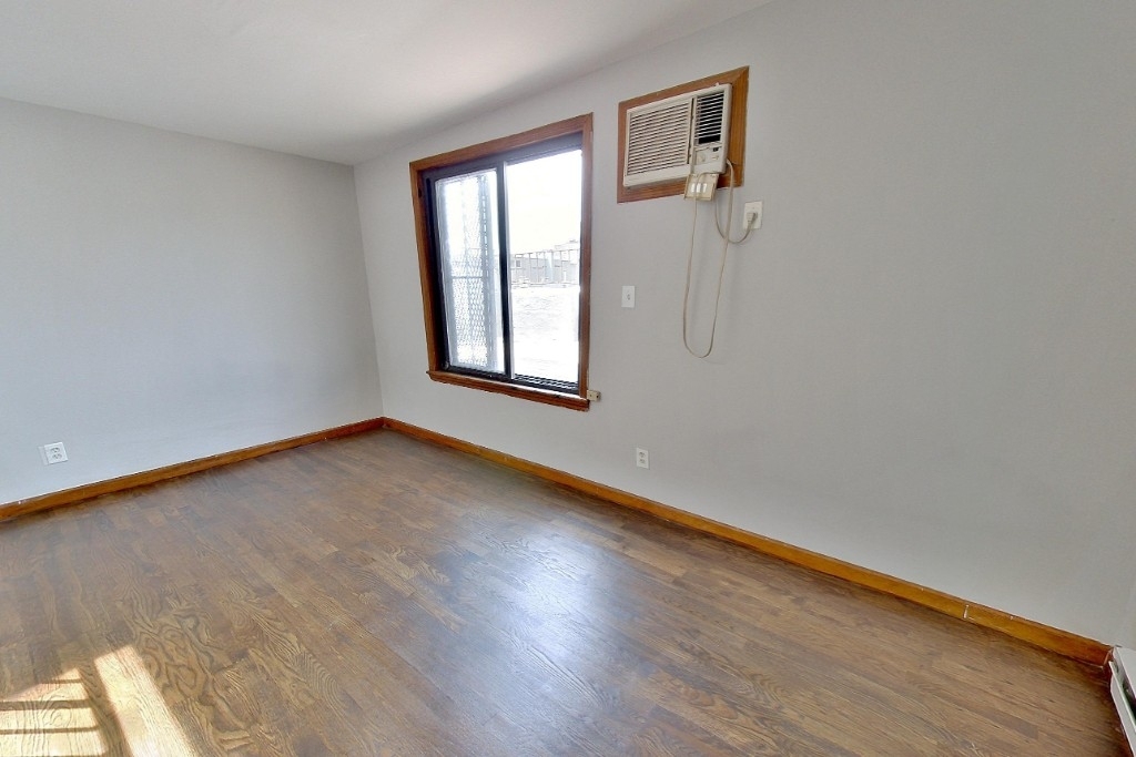 410 East 13th Street - Photo 2