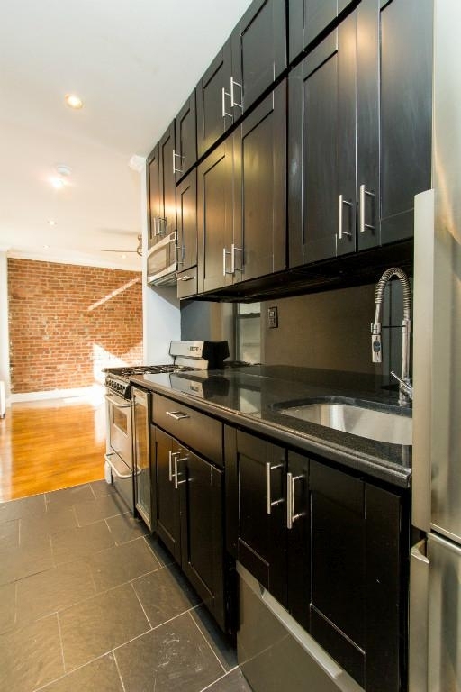 334 East 100th Street - Photo 3