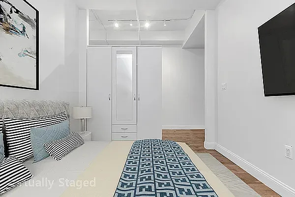255 West 36th Street - Photo 5