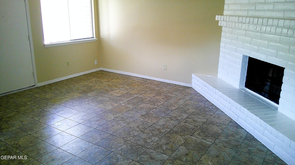 3022 E Glen Drive - Photo 1