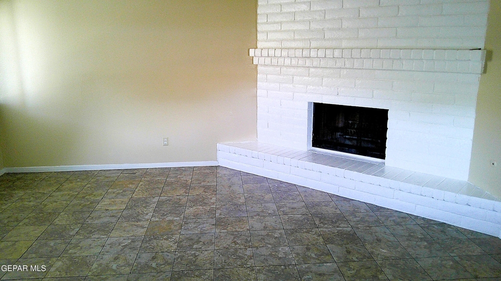 3022 E Glen Drive - Photo 2