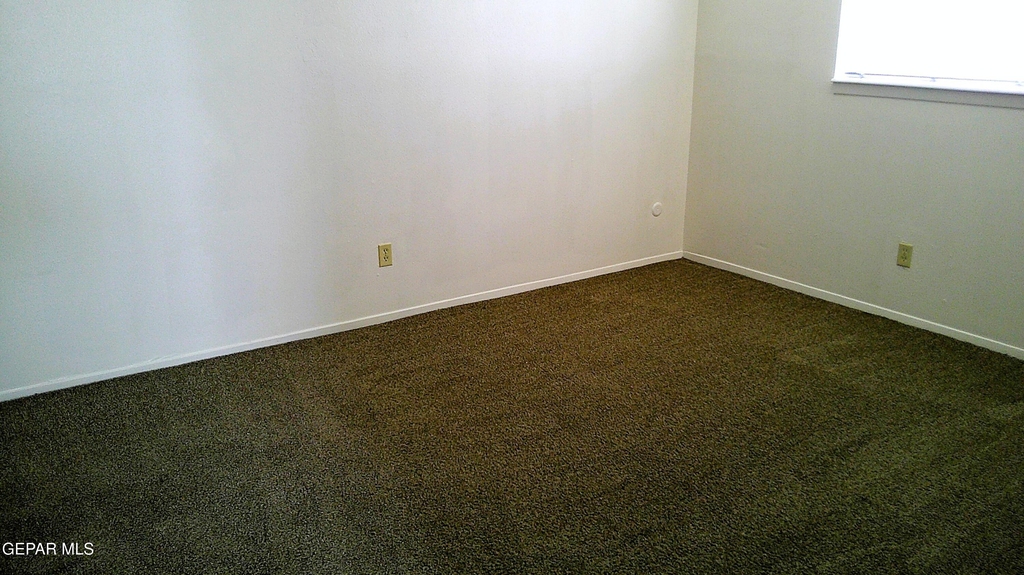 3022 E Glen Drive - Photo 11