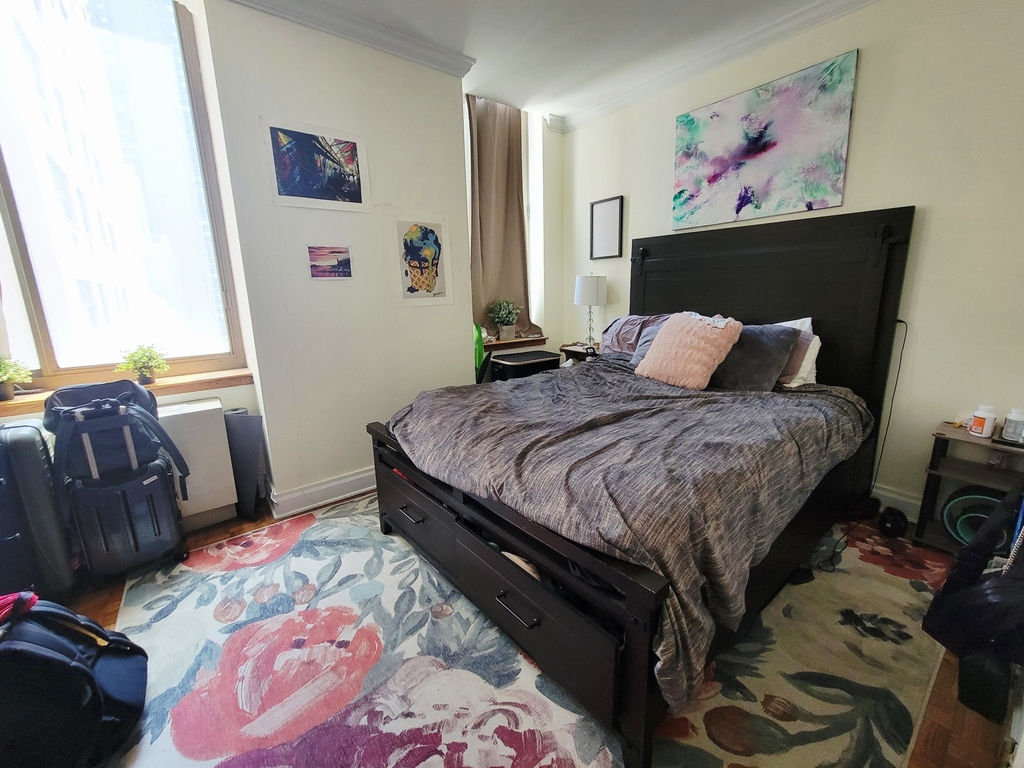 400 East 90th Street - Photo 1