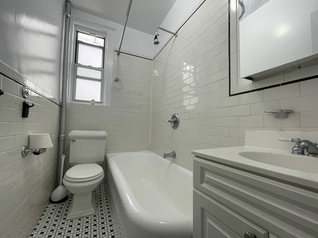 117 West 13th Street - Photo 4