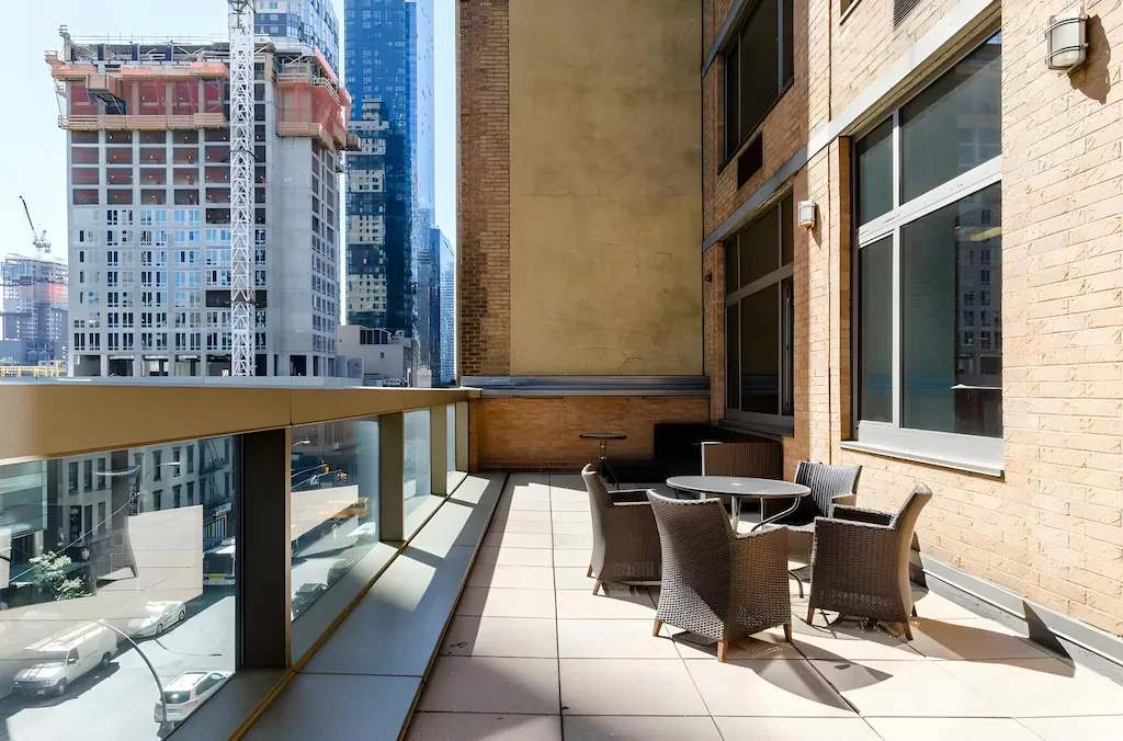 8th Avenue - Photo 6