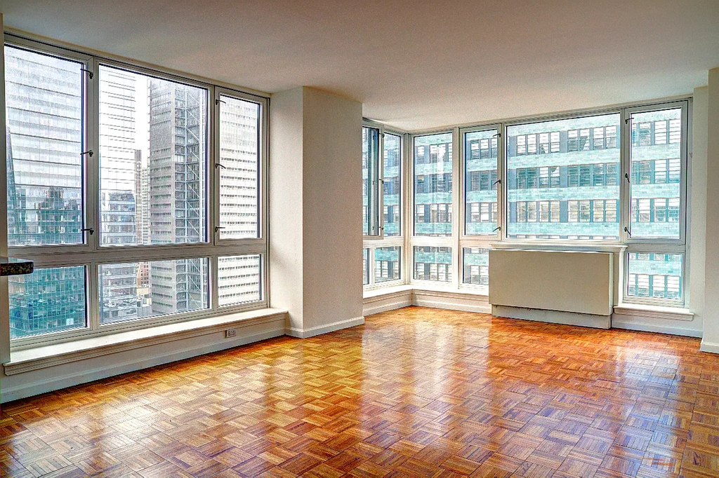 8th Avenue - Photo 5