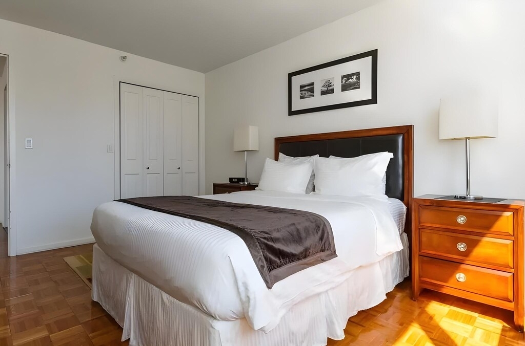 8th Avenue - Photo 4
