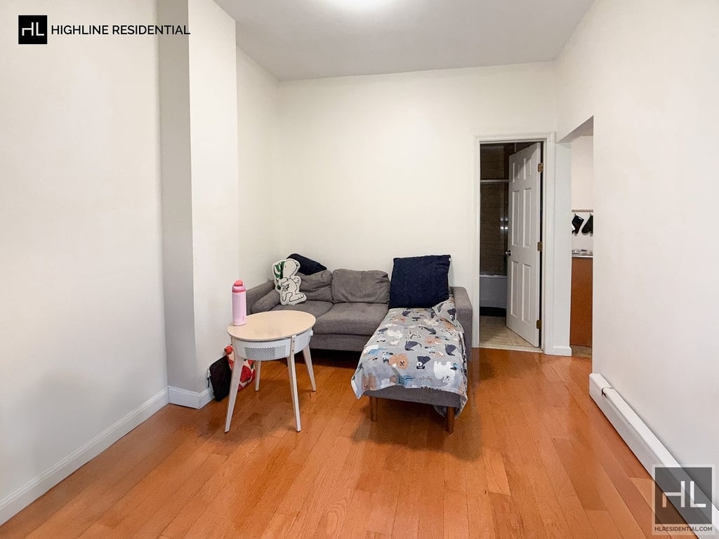 34-42 9 Street - Photo 2