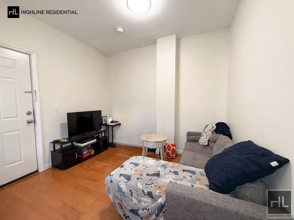 34-42 9 Street - Photo 3