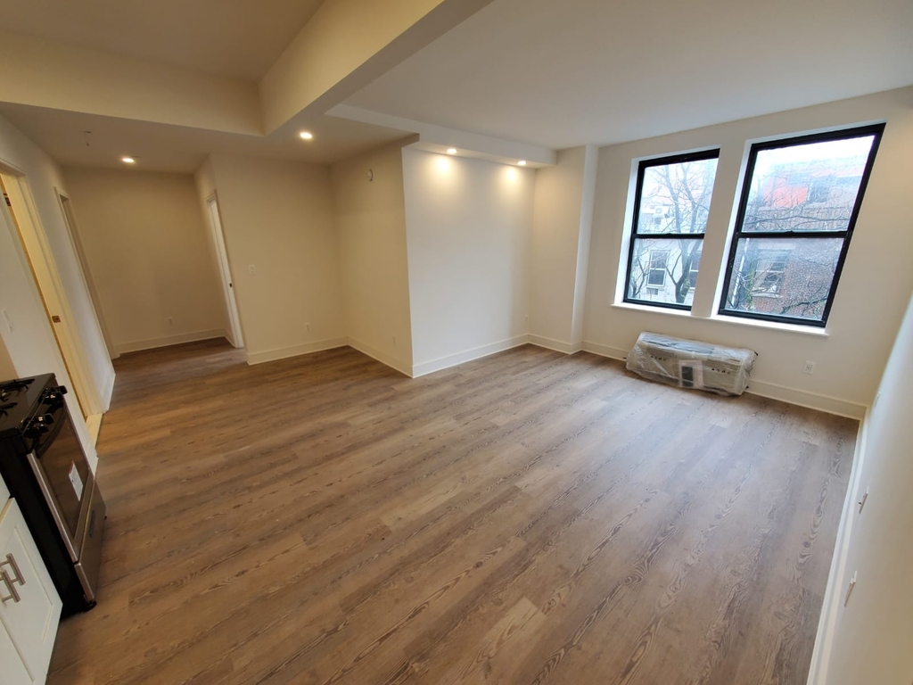 45 West 81st Street - Photo 1