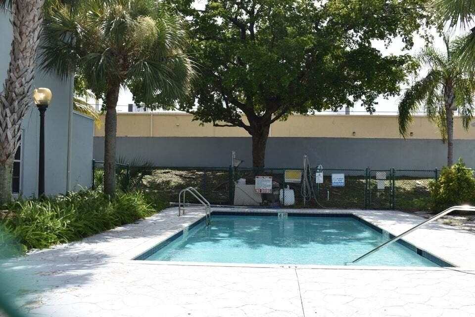 2300 Florida Boulevard - Photo 17