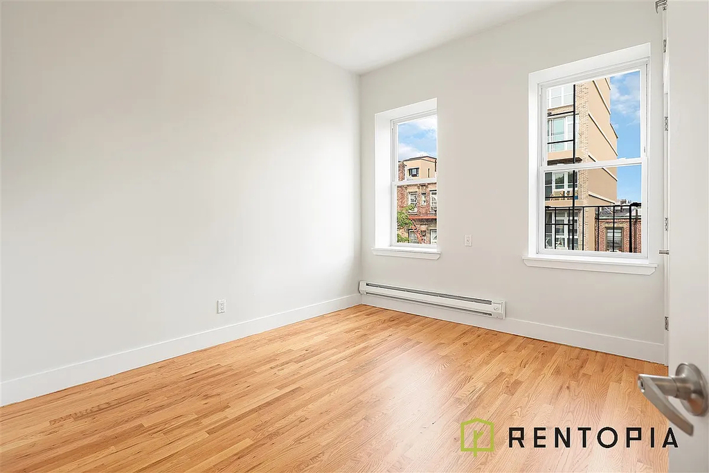 161 Maujer Street - Photo 4