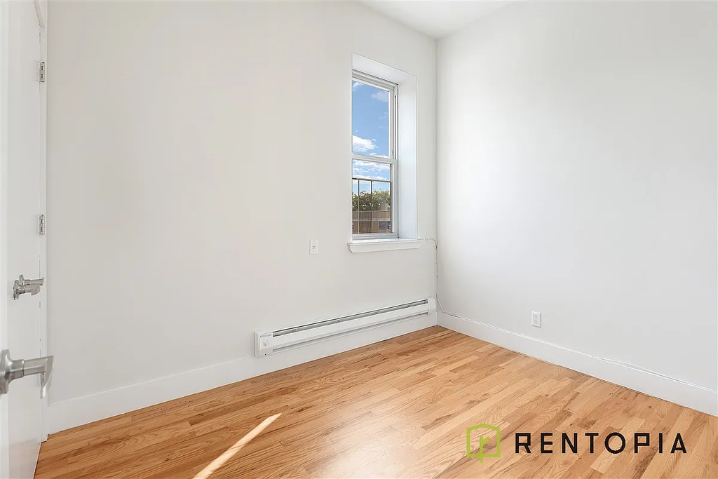 161 Maujer Street - Photo 3