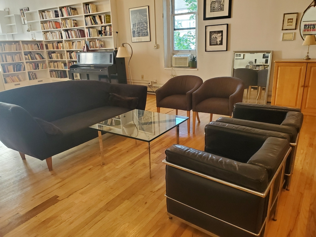 471 Broadway - Photo 1