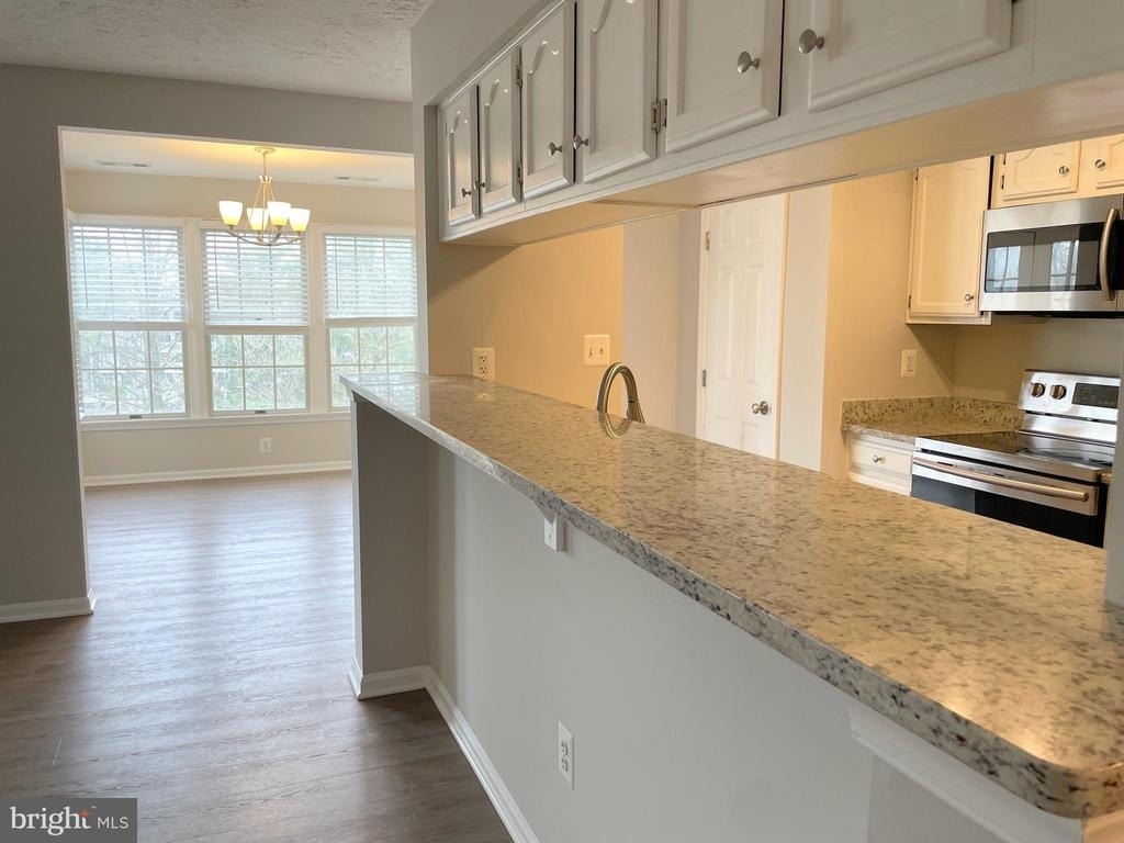 13107 Briarcliff Terrace - Photo 3