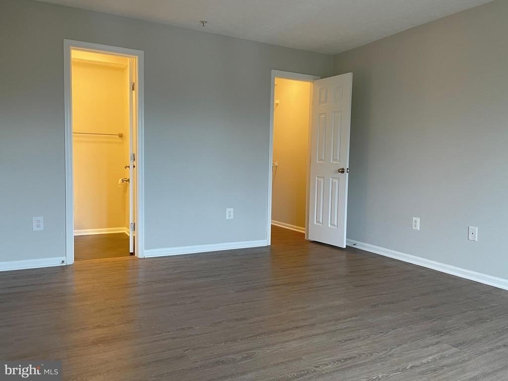 13107 Briarcliff Terrace - Photo 9