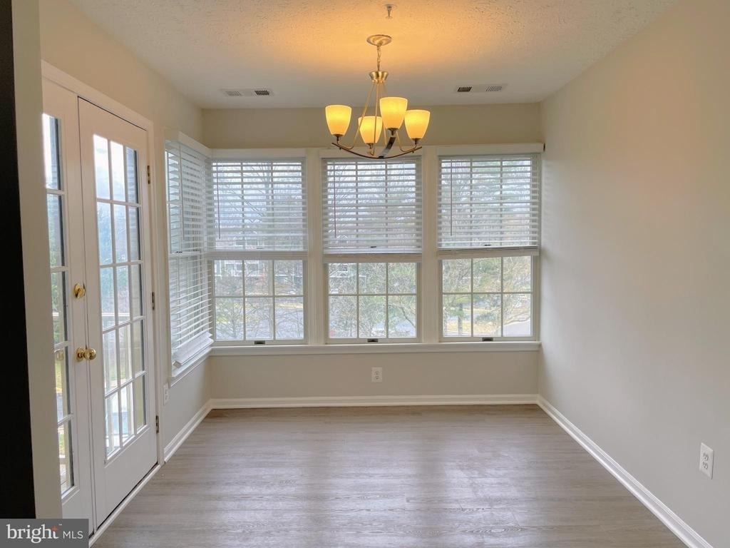 13107 Briarcliff Terrace - Photo 7