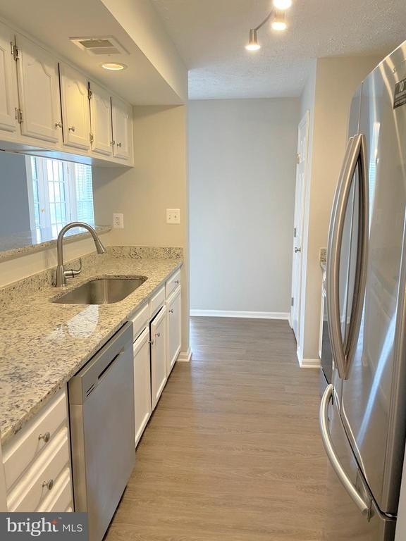 13107 Briarcliff Terrace - Photo 4