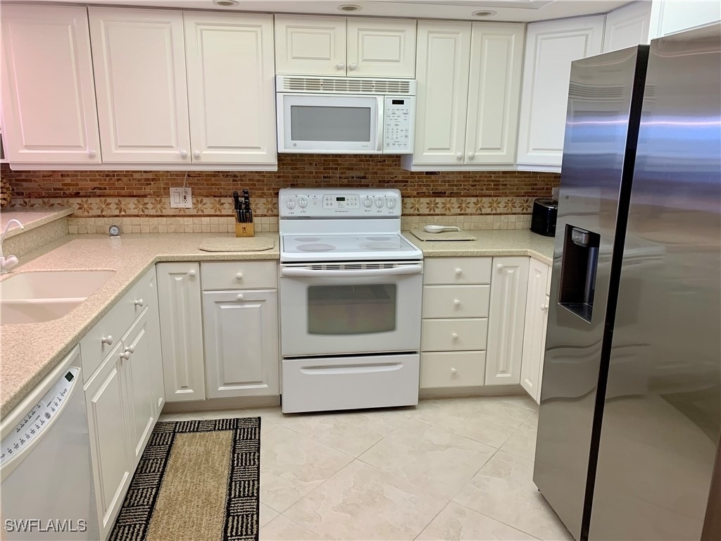26000 Hickory Boulevard - Photo 14