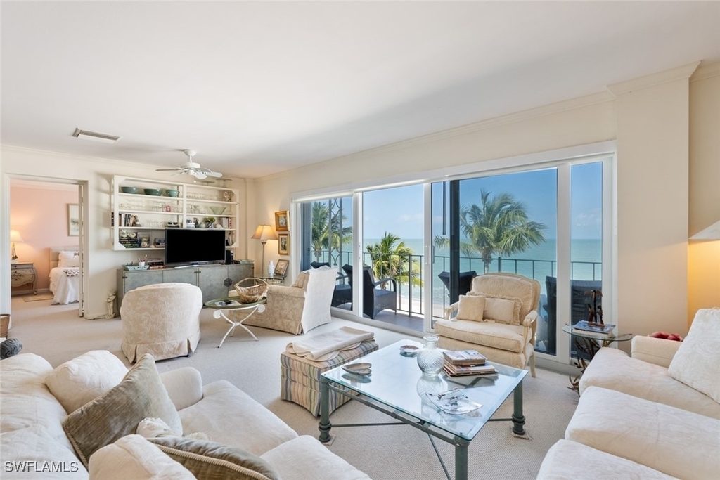 2011 Gulf Shore Boulevard N - Photo 1