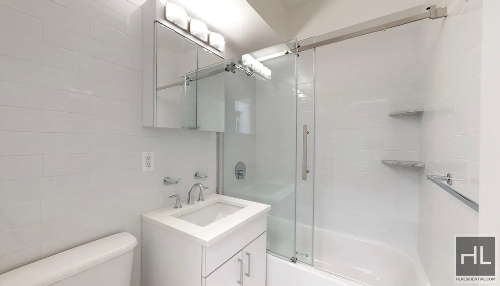 East 57 Street - Photo 4