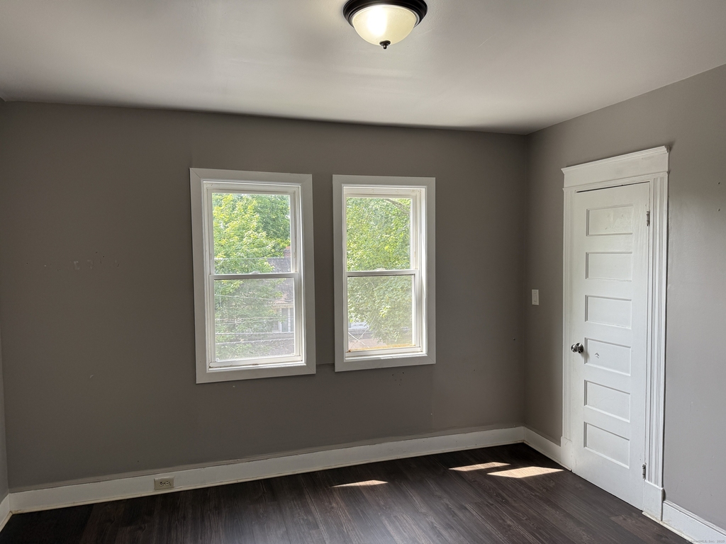 18 Valentine Street - Photo 4