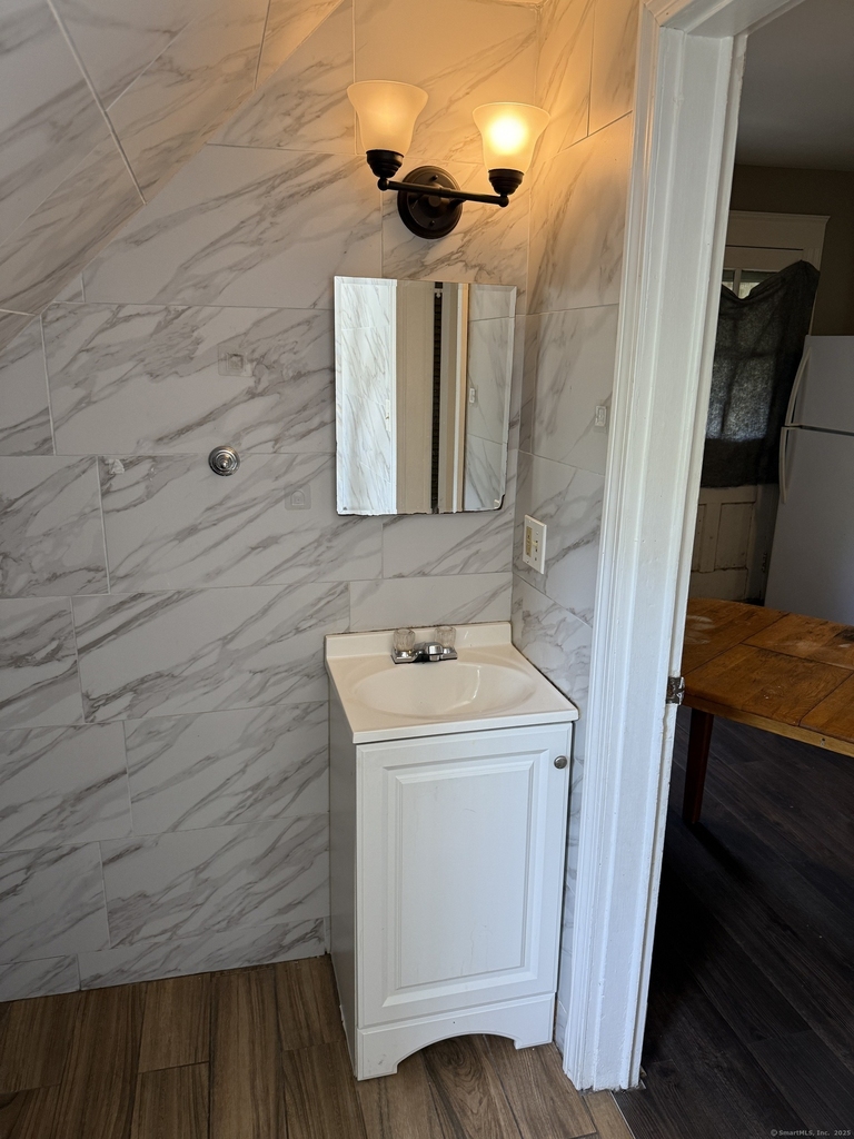 18 Valentine Street - Photo 2
