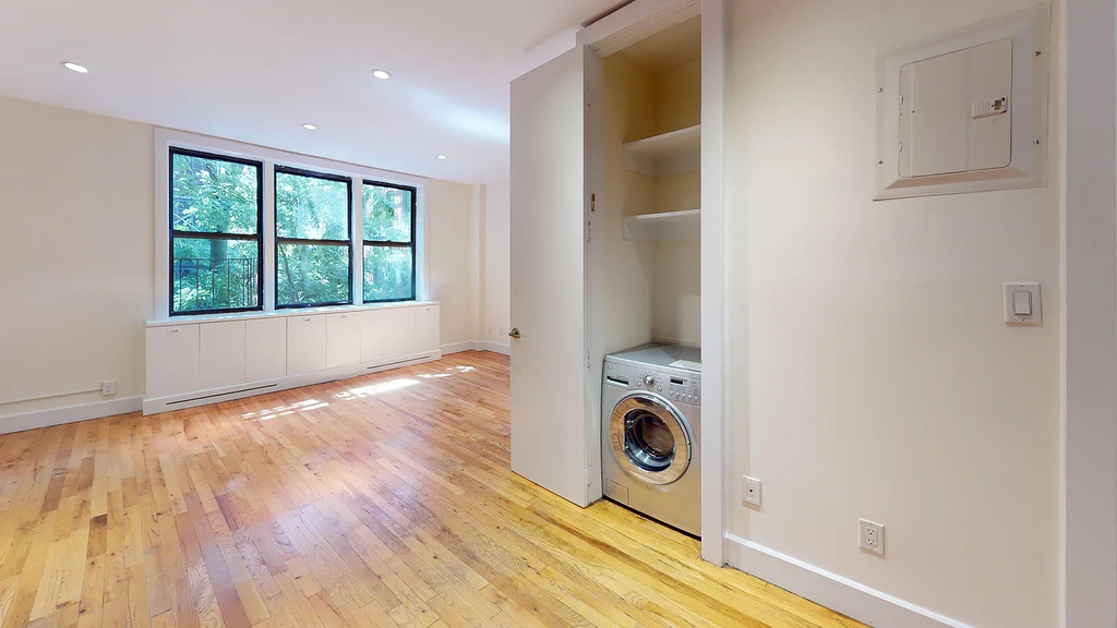 156 Prince Street - Photo 6