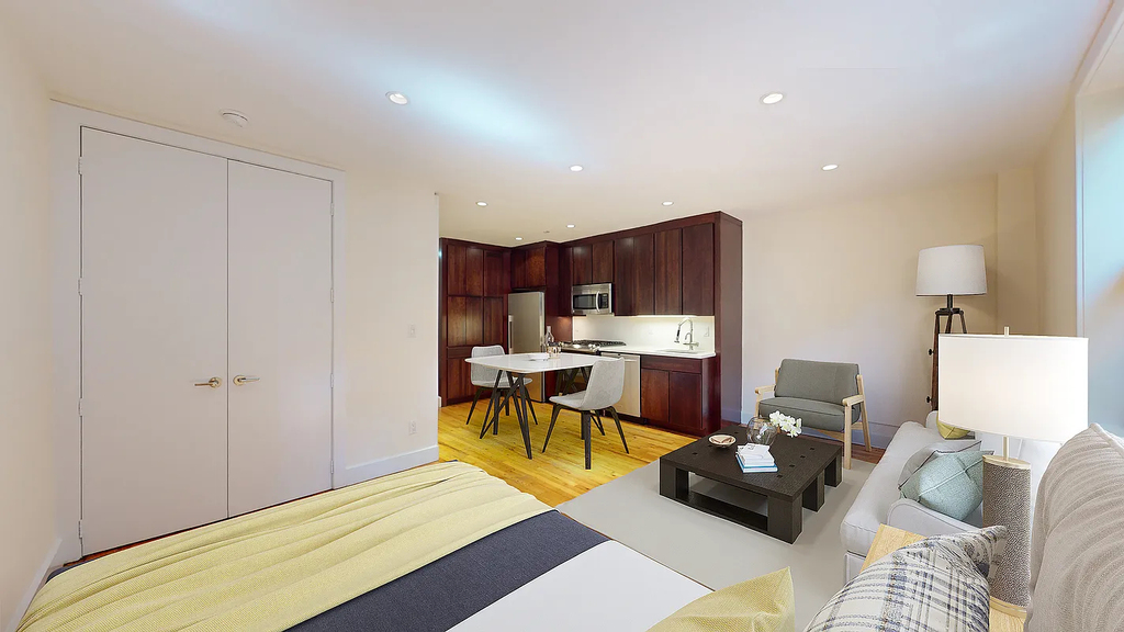 156 Prince Street - Photo 1